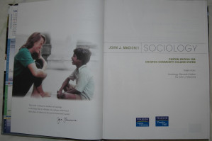Sociology, Global Edition - John J. Macionis [Macionis, John J.]